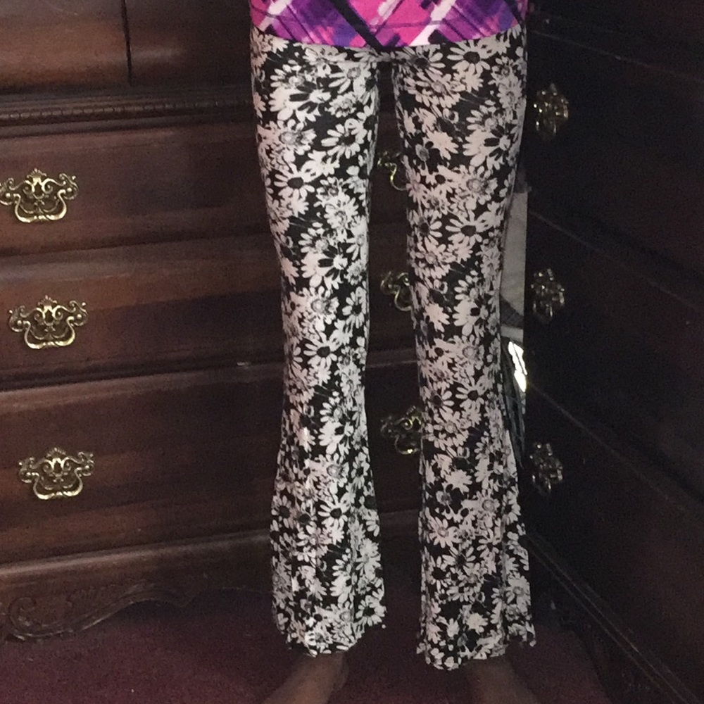 Wide legged pants